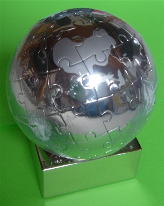 Globus puslespil i metal