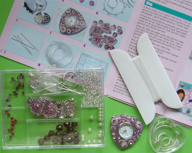 Smykker med Swarovski krystaller - Malibu Time Smykker med Swarovski krystaller - Malibu Time