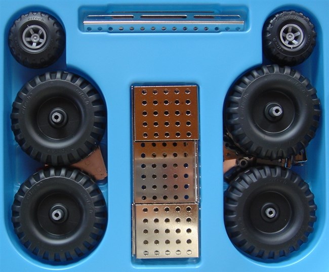 Stort sæt, bygning af traktor m.m. Stort sæt, bygning af traktor m.m.